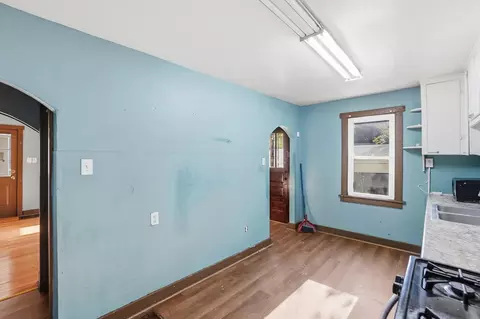 Entry Way - 505 Highview Ave, Springfield, OH 45505 photo 1 of 2