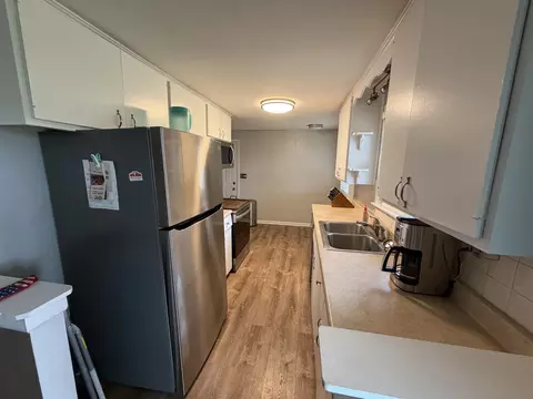 Kitchen - 5145 W Ridgewood Rd, Springfield, OH 45503 photo 1 of 2