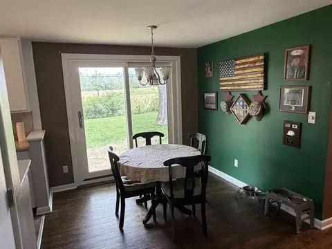 Dining - 5145 W Ridgewood Rd, Springfield, OH 45503 photo 1 of 1