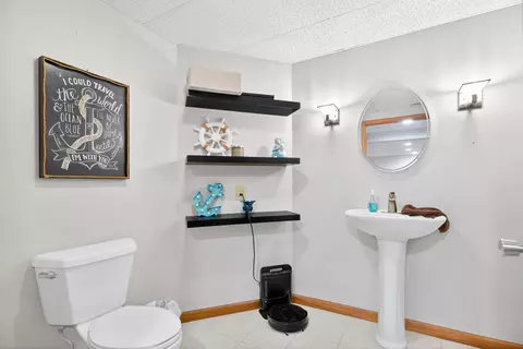 Bath - 570 E Hoewisher Rd, Sidney, OH 45365 photo 5 of 5