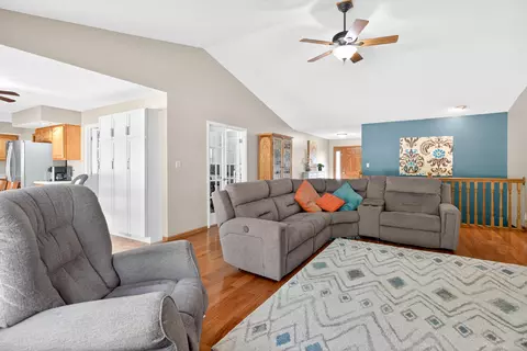 Living - 570 E Hoewisher Rd, Sidney, OH 45365 photo 2 of 4