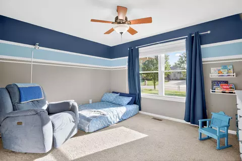 Bedroom - 570 E Hoewisher Rd, Sidney, OH 45365 photo 6 of 7