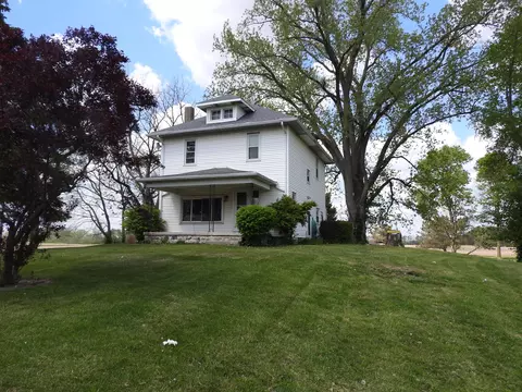 2105 E Loy Rd, Piqua, OH 45356