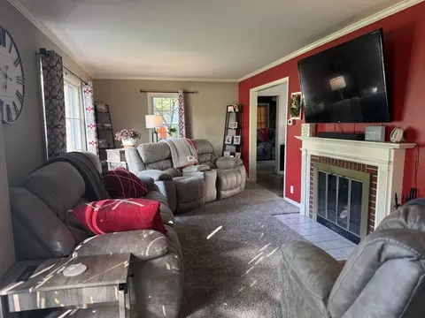 Living - 518 Willow St, Celina, OH 45822 photo 2 of 2