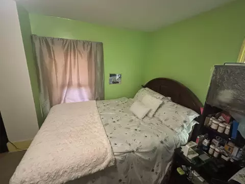 Bedroom - 150 S Kensington Pl, Springfield, OH 45504 photo 2 of 3