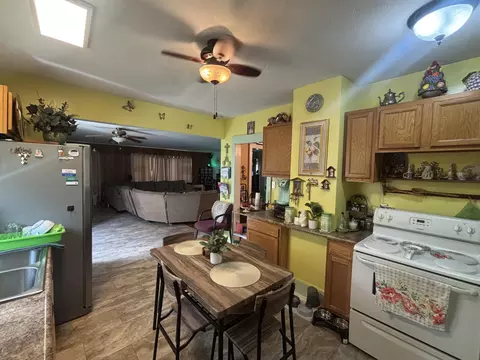 Kitchen - 150 S Kensington Pl, Springfield, OH 45504 photo 3 of 3
