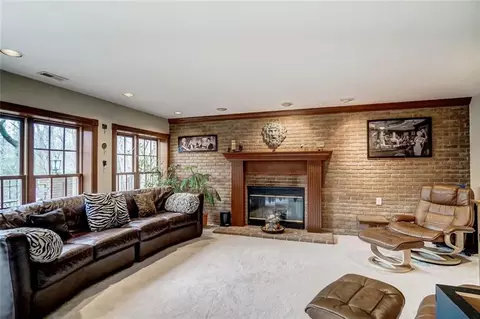 Living - 4185 Stone Bridge Dr, Springfield, OH 45504 photo 3 of 9