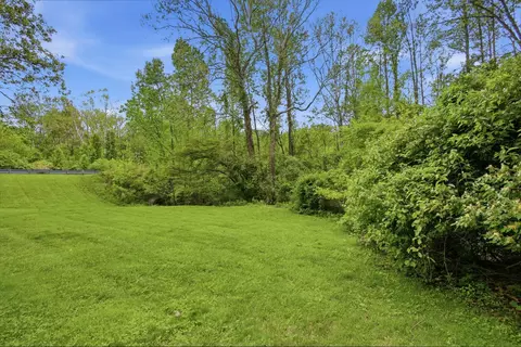 Exterior - 4185 Stone Bridge Dr, Springfield, OH 45504 photo 3 of 18