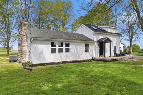 Exterior - 2950 Fairfield Pike, Springfield, OH 45502 photo 2 of 6