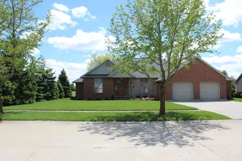 2033 Callaway Ct, Versailles, OH 45380