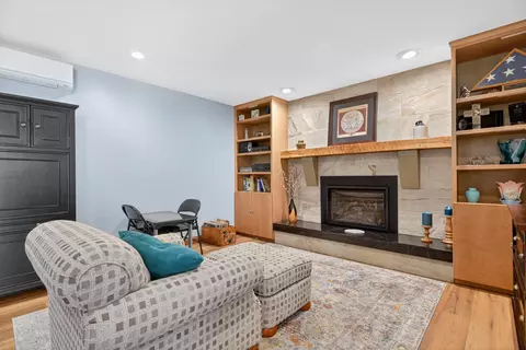 Living - 708 Arrowhead Dr, Sidney, OH 45365 photo 4 of 5