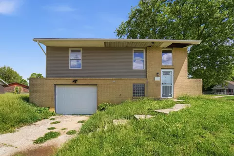 1805 Coretta Ct, Dayton, OH 45417