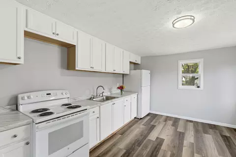 Kitchen - 402 Highview Ave, Springfield, OH 45505 photo 1 of 2