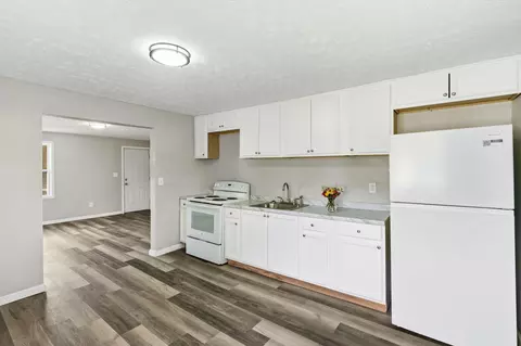 Kitchen - 402 Highview Ave, Springfield, OH 45505 photo 2 of 2