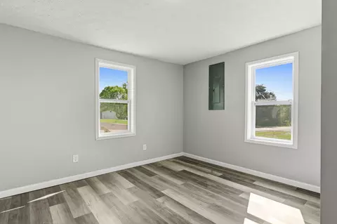 Bedroom - 402 Highview Ave, Springfield, OH 45505 photo 1 of 4