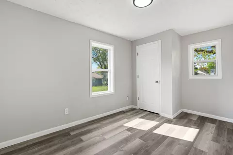 Bedroom - 402 Highview Ave, Springfield, OH 45505 photo 3 of 4