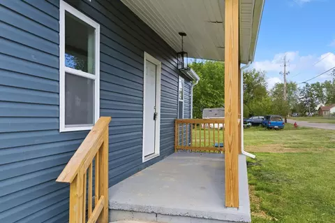 Exterior - 402 Highview Ave, Springfield, OH 45505 photo 2 of 5