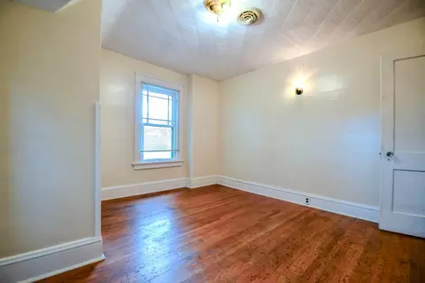 Bedroom - 370 E Cassilly St, Springfield, OH 45503 photo 1 of 9