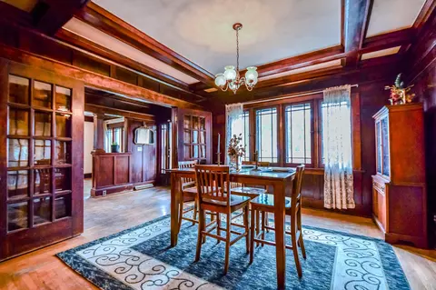 Dining - 370 E Cassilly St, Springfield, OH 45503 photo 2 of 4