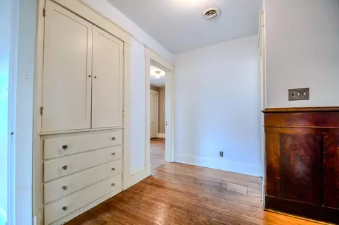Entry Way - 370 E Cassilly St, Springfield, OH 45503 photo 7 of 7