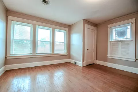 Bedroom - 370 E Cassilly St, Springfield, OH 45503 photo 5 of 9