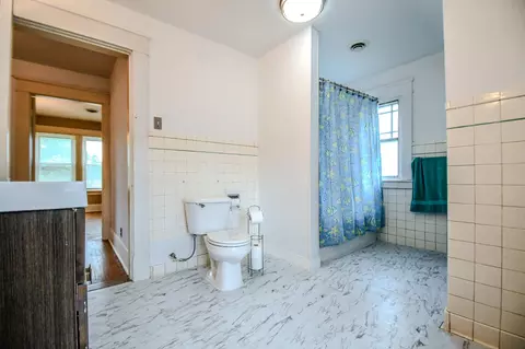 Bath - 370 E Cassilly St, Springfield, OH 45503 photo 3 of 3