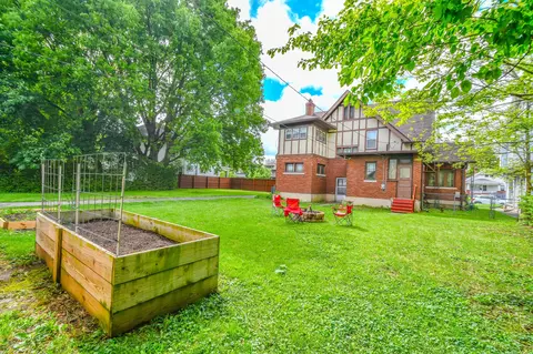 Exterior - 370 E Cassilly St, Springfield, OH 45503 photo 7 of 9