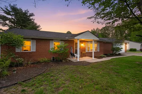 9200 Johnston Slagle Rd, Sidney, OH 45365