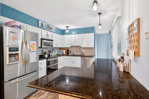 Kitchen - 9200 Johnston Slagle Rd, Sidney, OH 45365 photo 2 of 4