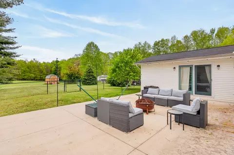 Exterior - 9200 Johnston Slagle Rd, Sidney, OH 45365 photo 6 of 8
