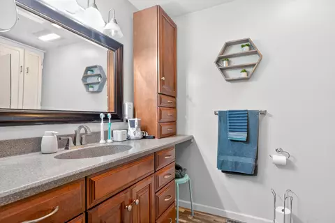 Bath - 9200 Johnston Slagle Rd, Sidney, OH 45365 photo 2 of 6
