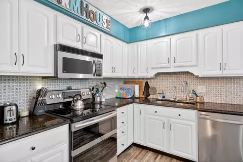 Kitchen - 9200 Johnston Slagle Rd, Sidney, OH 45365 photo 3 of 4