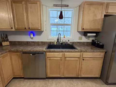 Kitchen - 2416 Northmoor Dr, Springfield, OH 45503 photo 3 of 4