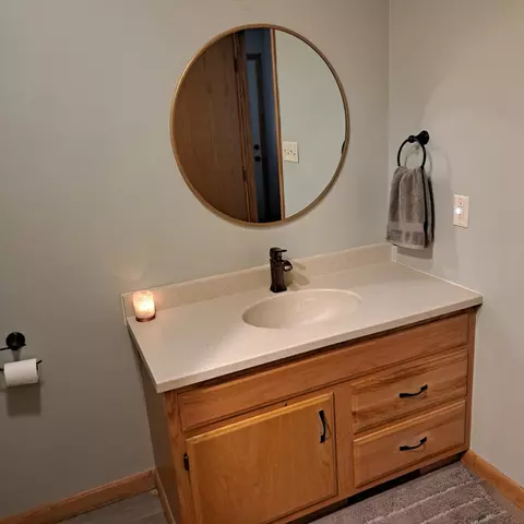 Bath - 317 Summit St, Celina, OH 45822 photo 3 of 6