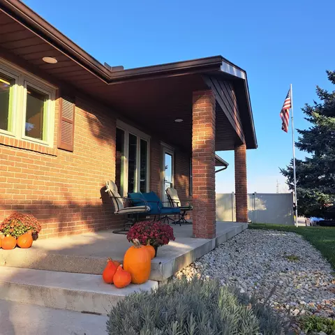 Exterior - 317 Summit St, Celina, OH 45822 photo 3 of 8