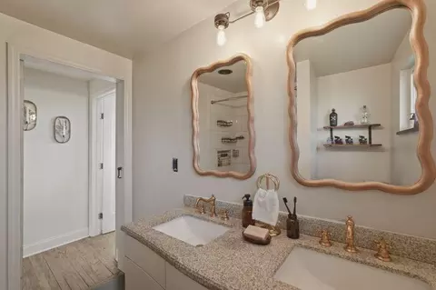Bath - 5406 Springfield Jamestown Rd, Springfield, OH 45502 photo 2 of 2