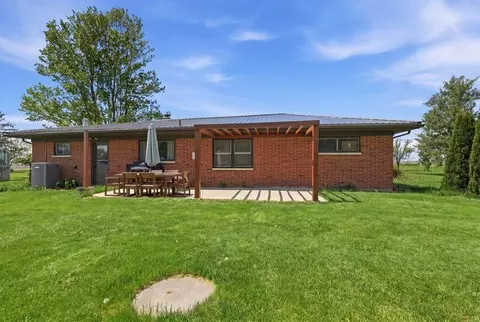 Exterior - 5406 Springfield Jamestown Rd, Springfield, OH 45502 photo 12 of 13