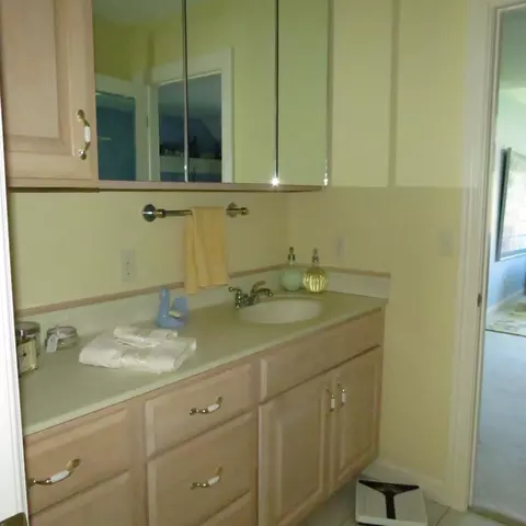 Bath - 10770 Scott Rd, Sidney, OH 45365 photo 6 of 7