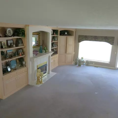 Living - 10770 Scott Rd, Sidney, OH 45365 photo 4 of 6