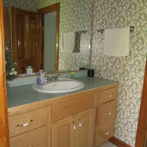 Bath - 10770 Scott Rd, Sidney, OH 45365 photo 7 of 7