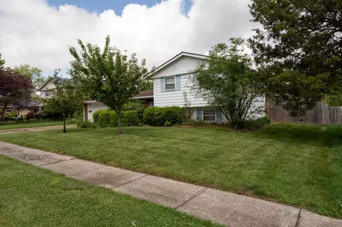 281 Fairway Dr, Fairborn, OH 45324