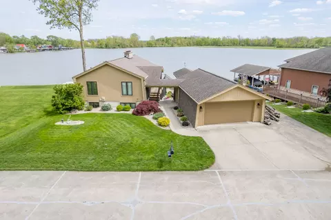 9072 Hickory Ln, Huntsville, OH 43324