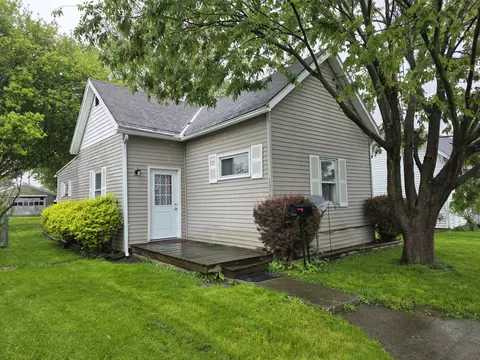 1030 Hendricks Ave, Saint Marys, OH 45885