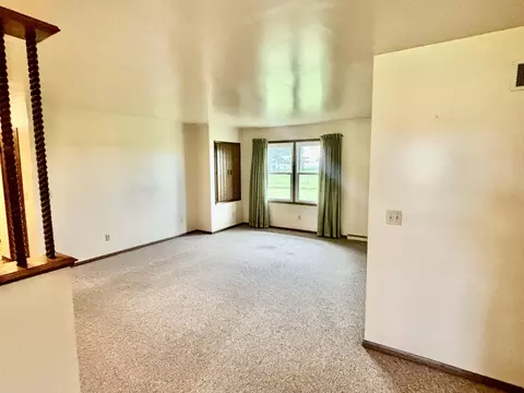 Living - 3910 St Anthony Rd, Celina, OH 45822 photo 2 of 4