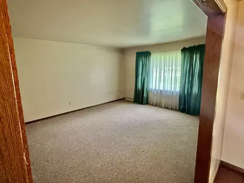 Living - 3910 St Anthony Rd, Celina, OH 45822 photo 1 of 4