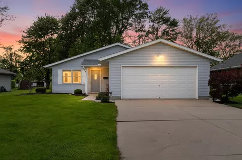 105 Birch St, Jackson Center, OH 45334