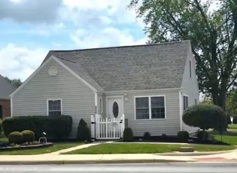 802 E Market St, Celina, OH 45822
