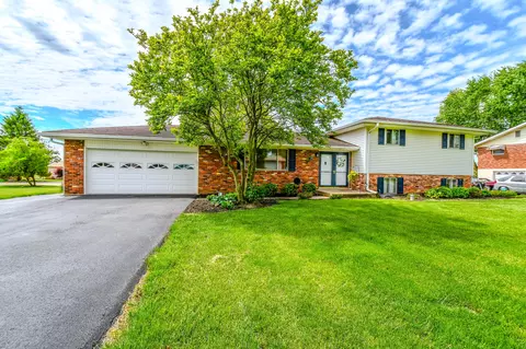 10833 Kendig Rd, New Carlisle, OH 45344