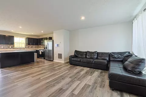 Other - 517 Skyway Dr, Springfield, OH 45505 photo 1 of 8