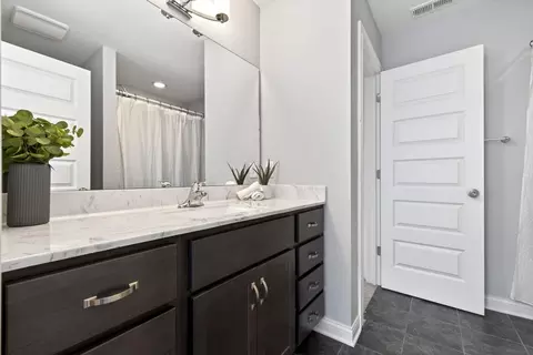 Bath - 24 N Center St, Springfield, OH 45502 photo 2 of 3